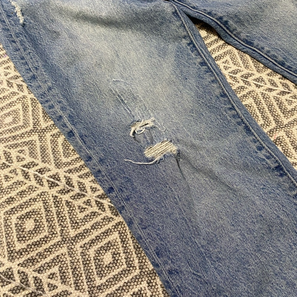 Lucky Brand Cropped High Rise Mom Jeans - Picture 10 of 14